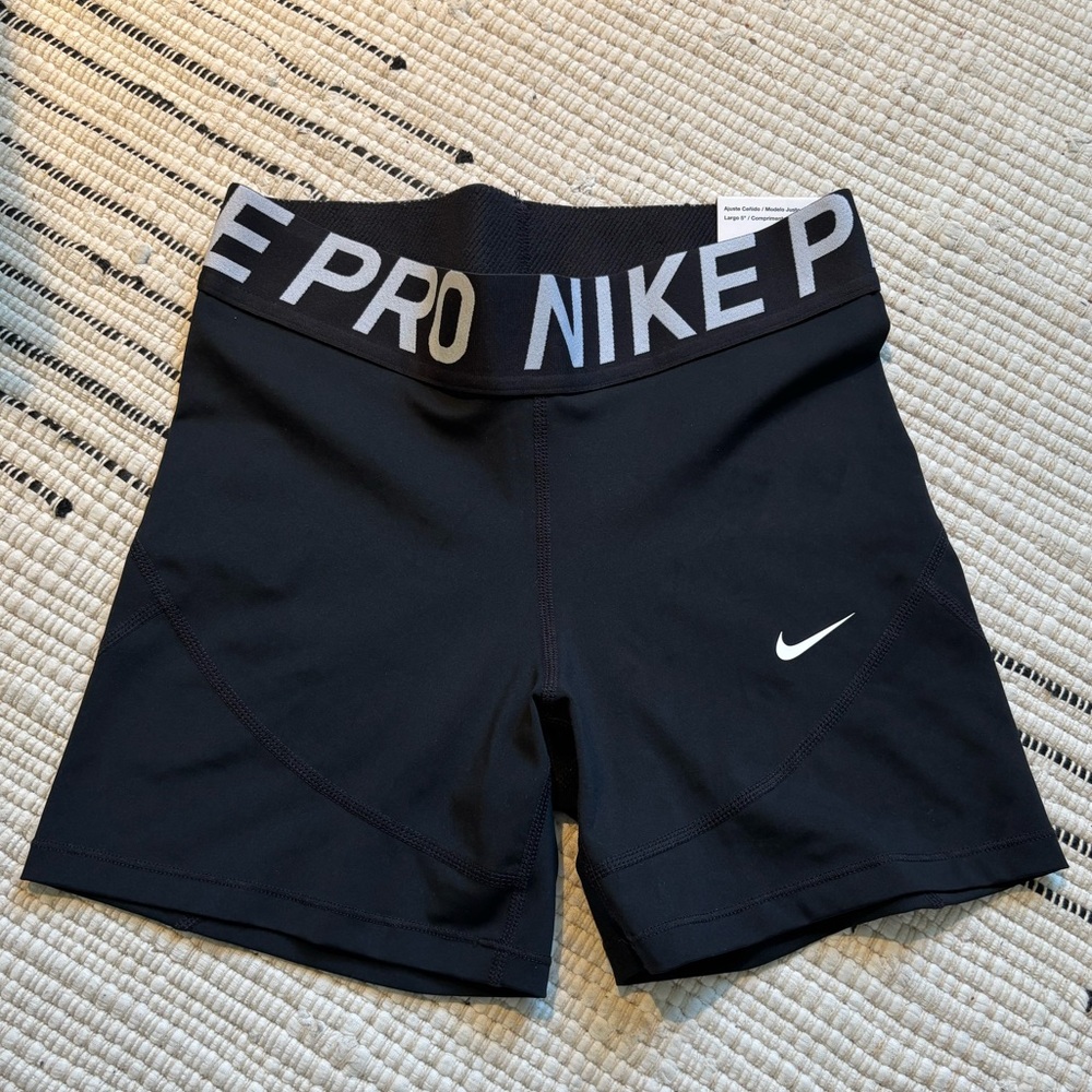 Nike Pro Women’s 5” Shorts